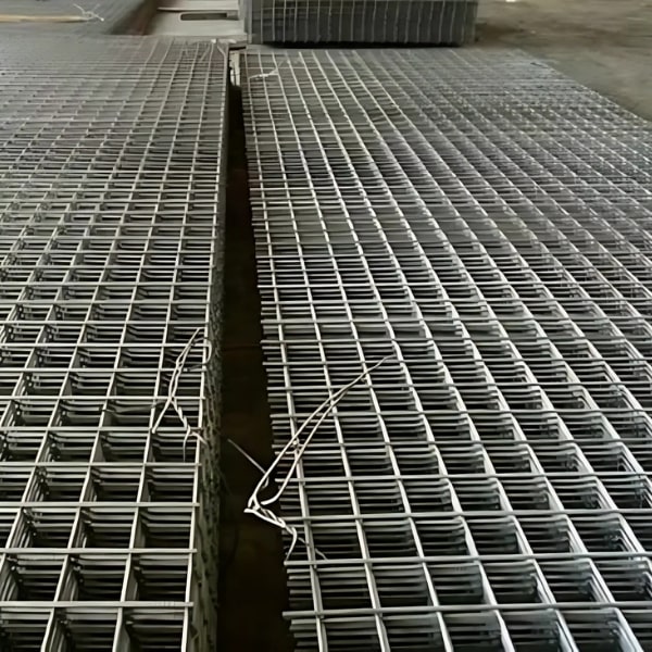 Electric Galvanized Welded Mesh Roll
