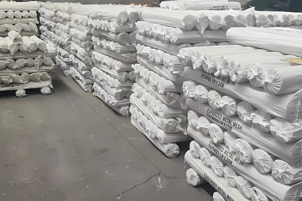 galvanised welded wire mesh roll Factory